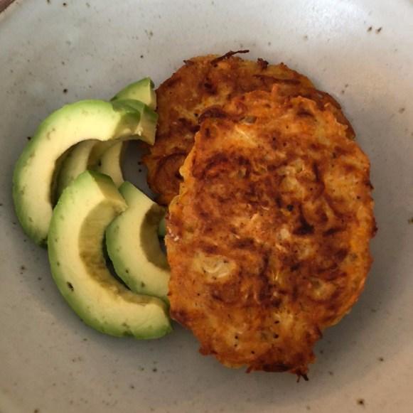 kerevizli havuçlu mücver ve avokado